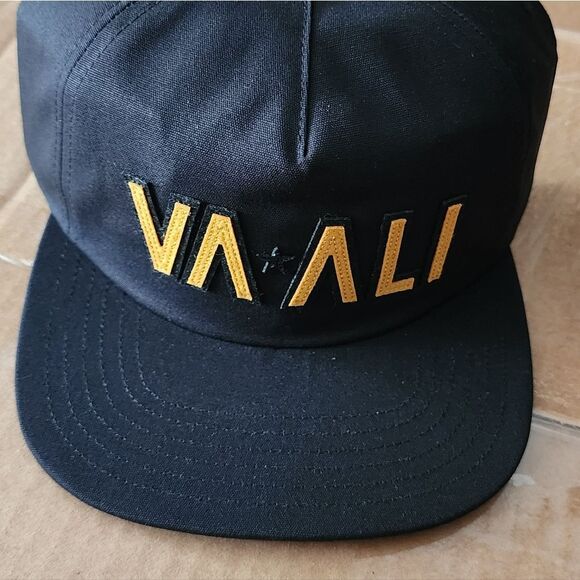 RVCA VA x Ali Hat - Picture 2 of 3